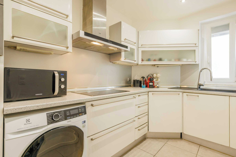 Private kitchen 4, Apartment for 4 People in Saint-mande, Val-de-Marne