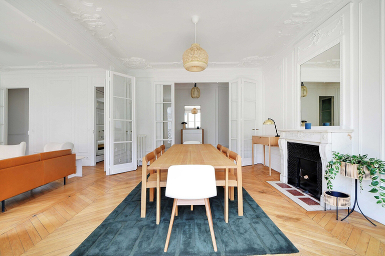 Dining 3, Elegant and Modern Apartment 3bd/ 6P - Eiffel Tower, Paris
