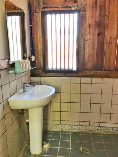 Bathroom 9