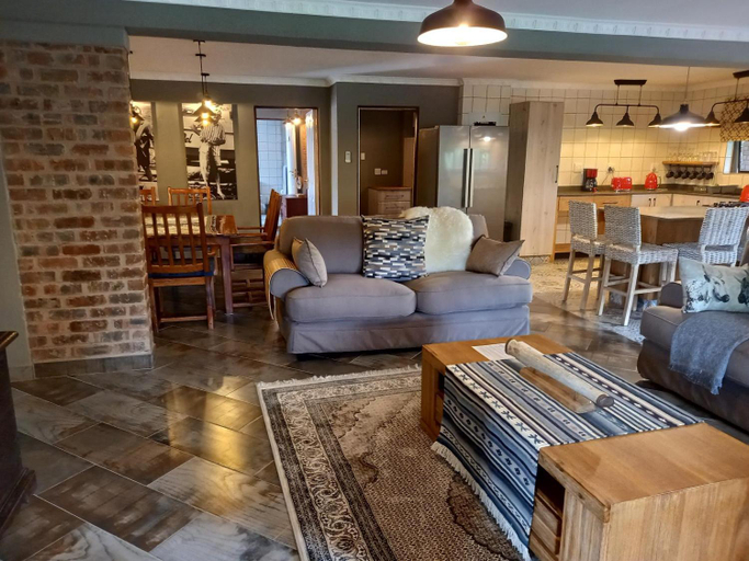 Others 2, Hornbill Family Suites, Umkhanyakude