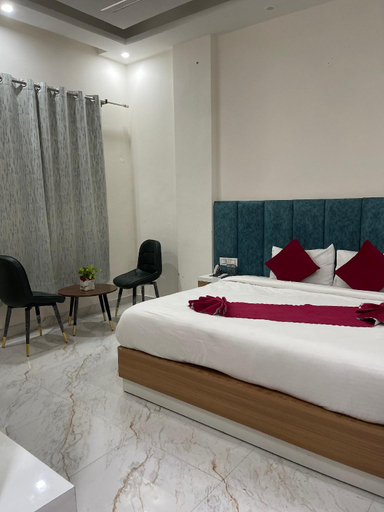 Bedroom 12