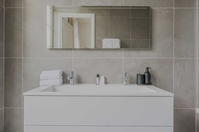 Bathroom 2, Spacious Apartment - 5br/12p - Chaillot, Paris