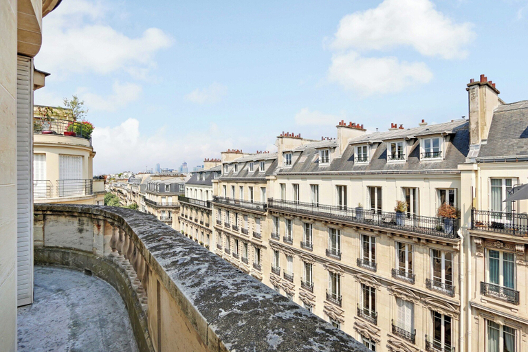 Exterior, Luxury Apt With AC - 4bd/8p - Etoile/victor Hugo, Paris