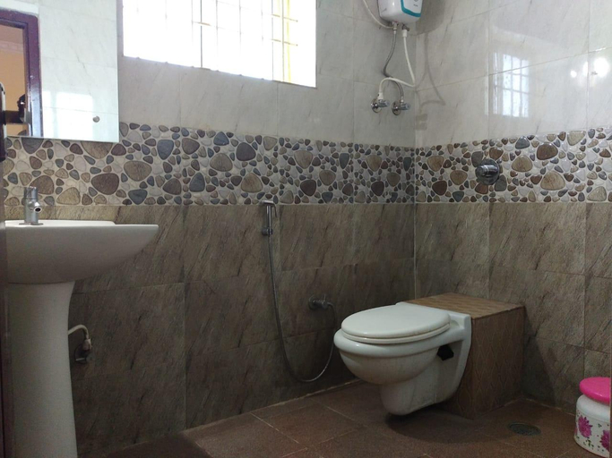 Bathroom 9