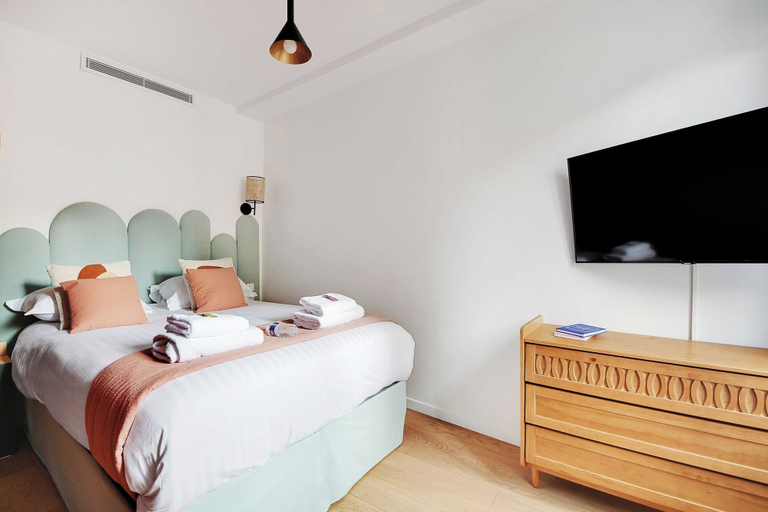 Room 3, Peaceful Apartment - 1br/4p - Sacre Coeur, Paris