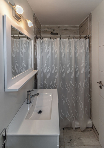 Bathroom 4, Romina Art Hotel, Villa Gesell