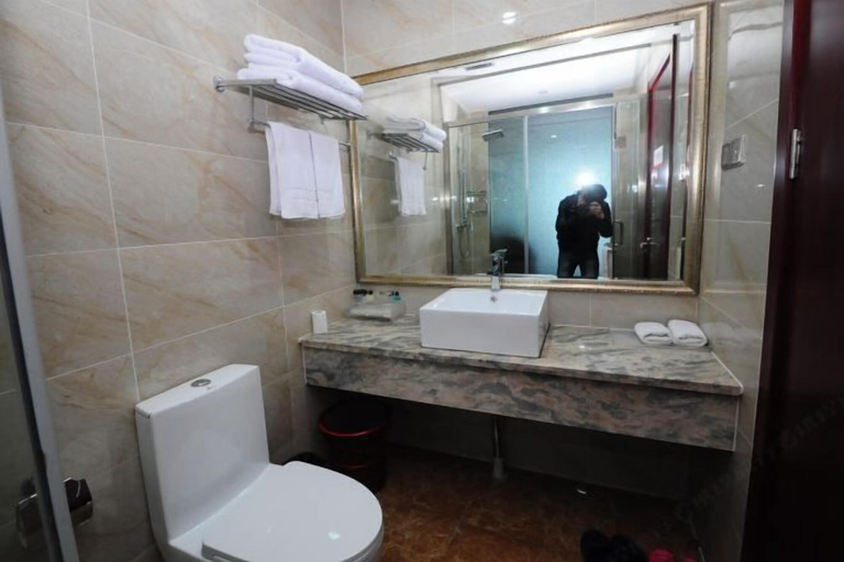 Bathroom 4, Hanxiang International Hotel, Hefei