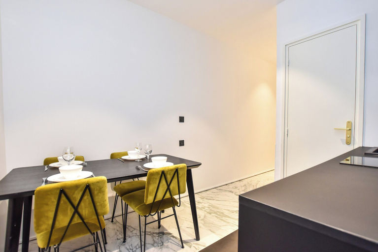 Dining 4, Luxurious Appartement 4P Madeleine/st Honore - 1G, Paris
