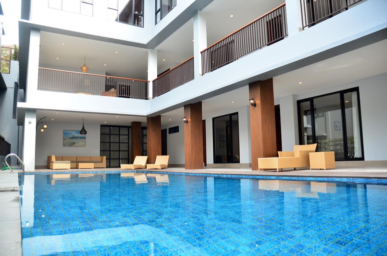 Sport & Beauty 2, Atsuka Hill view 8BR Vila with private heated pool, Bandung