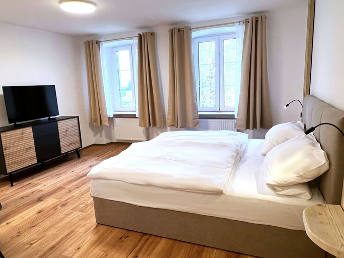 Bedroom 2, Hotel Engel Buch, Waldshut