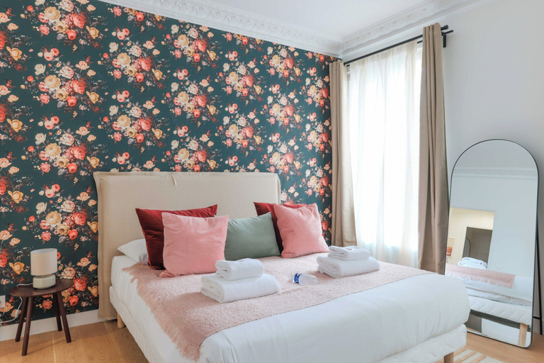Room 5, Eclectic Apartment - 2br/6p - Place de la Nation, Paris