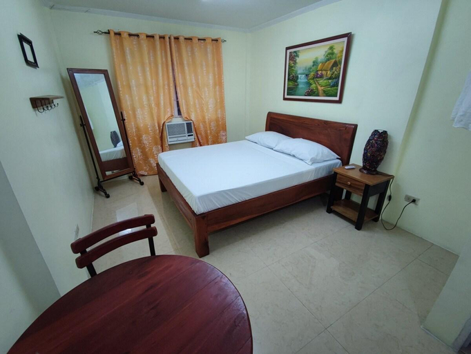 4, Lawton Residences Studio Room 2C, Taguig