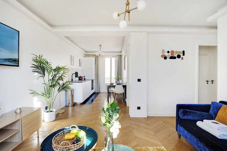 Living area 5, Magnificent Apartment - 2br/6p - Tour Eiffel, Paris