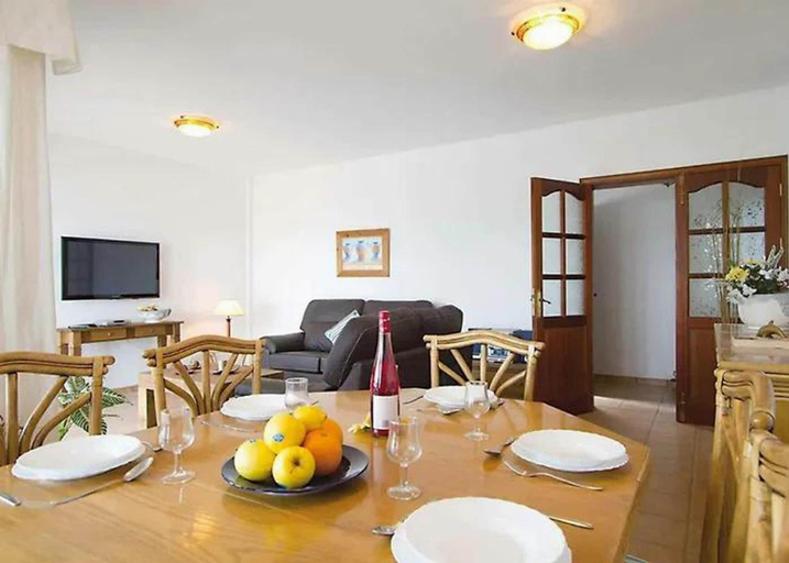 Room 3, Villa Diama With 3 Bedrooms and 2 Bathrooms, Las Palmas