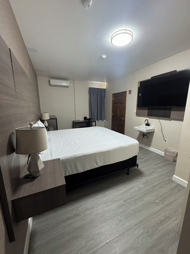 Bedroom 5, Dream Hotel Bronx, Westchester