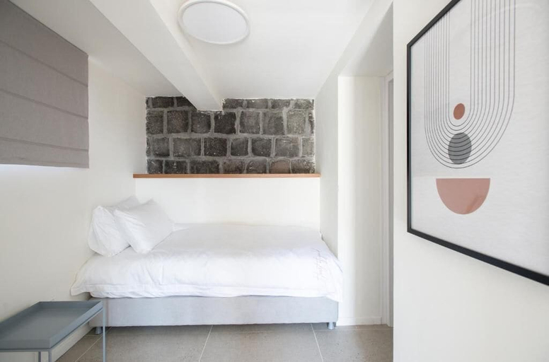 Bedroom 4, ug Boutique
