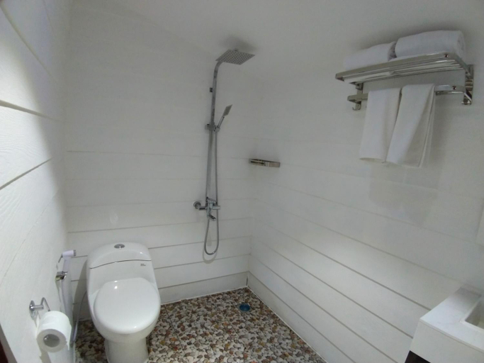 Bathroom 8