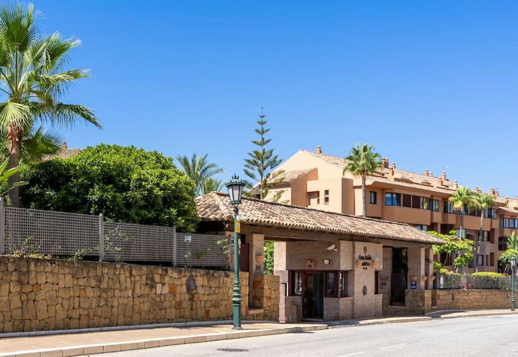 Exterior & Views 1, Breath taking views at Las Brisas, 3BR Flat w/Pool, Málaga
