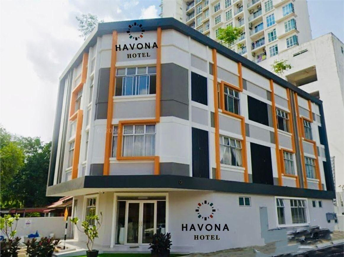 Exterior & Views