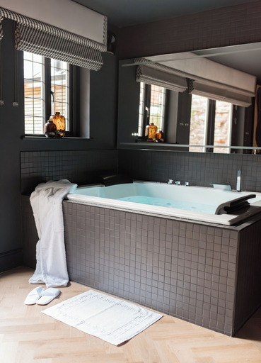 Bathroom 4, Secret Suites Lancaster, Lancashire
