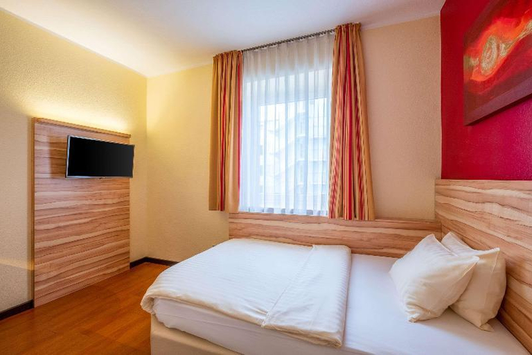 Bedroom 10