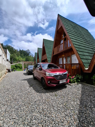 Exterior 11