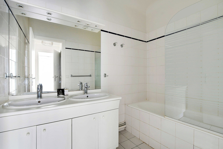 Bathroom, Wonderfull apartment - 1BR 6P - Eiffel Tower, Paris