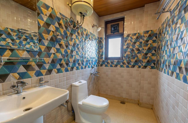 Bathroom, Apple Inn Shimla, Shimla