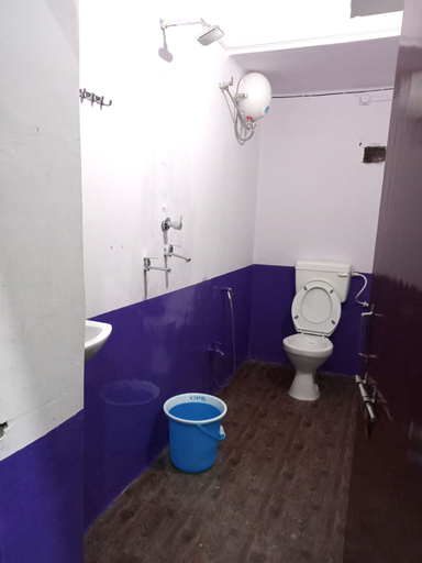 Bathroom 4, Hotel Dev Kashi, Varanasi
