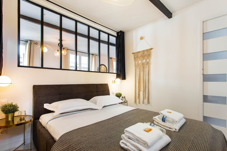 Bedroom 3, Exquisite Duplex - 6P - Montorgueil, Paris