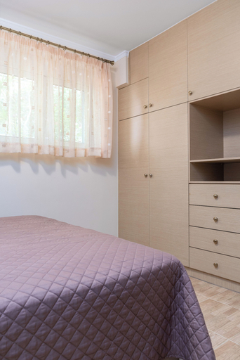 Bedroom 3, Barbaras Apartments, Crete