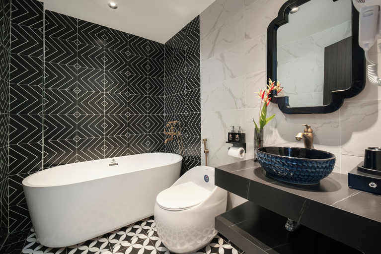 Bathroom 4, Phat Diem Plaza Hotel, Kim Sơn
