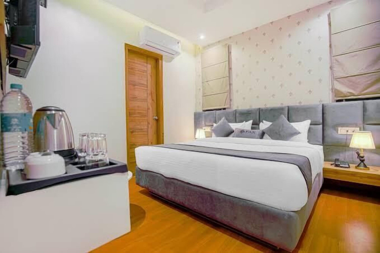 Bedroom 2, Pax Hotel AK Continental, Sahibzada Ajit Singh Nagar
