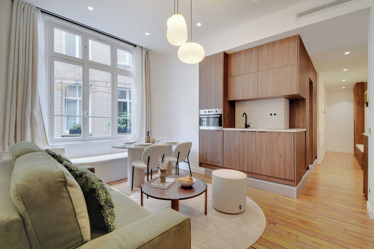 Interior 5, Chic Apartment - 1br/4p - Strasbourg-saint-denis, Paris