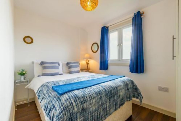 Room 5, Host Stay Tide Time, Norfolk