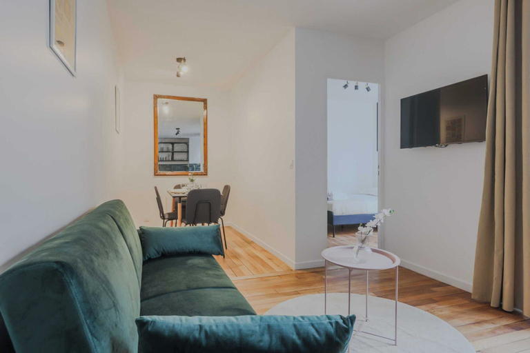 Living area 5, Charming Apartment in Montparnasse, Paris