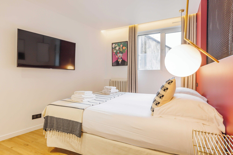 Room 5, Lovely Apartment - 3br/6p - Canal St Martin, Paris