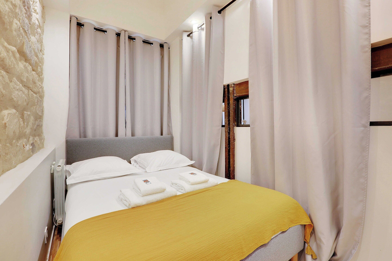 Room 4, Spacious Apartment - 4br/10p Near Montmartre, Paris