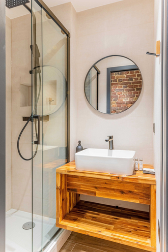 Bathroom 4, Charming apartment - 2BR6P - Gare du Nord, Paris