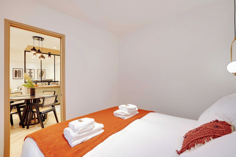 Bedroom 3, Magnificent Apartment 1BR/4P - Arc de Triomphe, Hauts-de-Seine