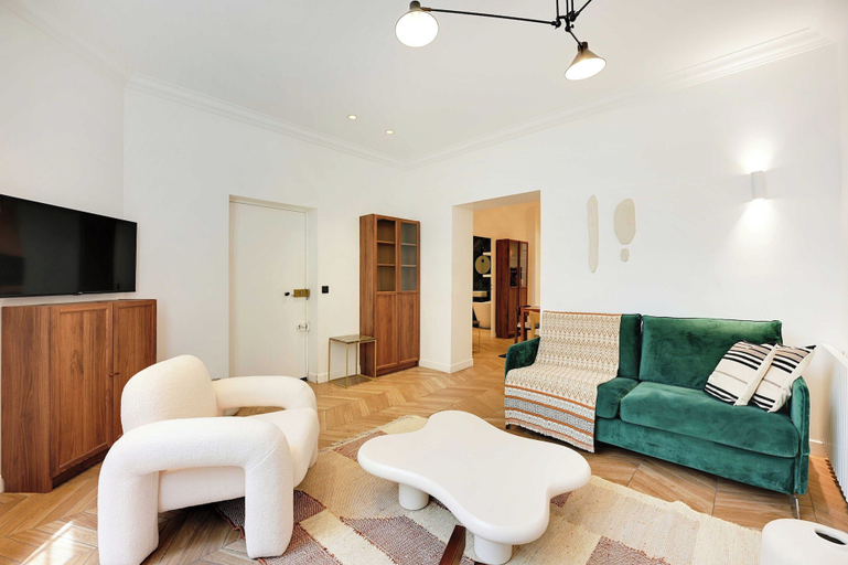Living area 4, Amazing Appartement - 3br/10p - Saint Germain, Paris