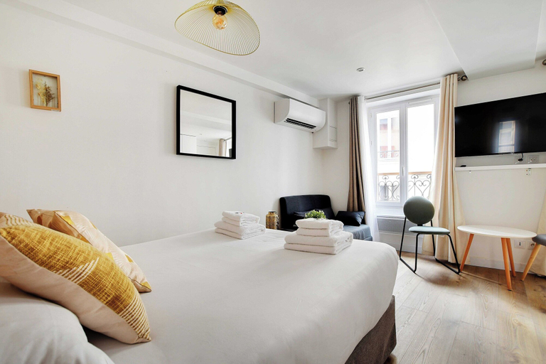 Room 4, Lovely Studio for two Persons - Sentier, Paris