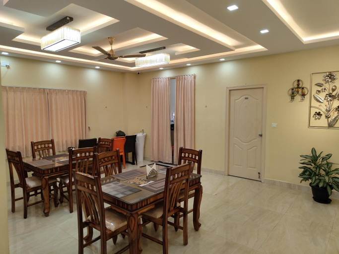 Food & Drinks 4, Otel Feel Comfort, Bangalore