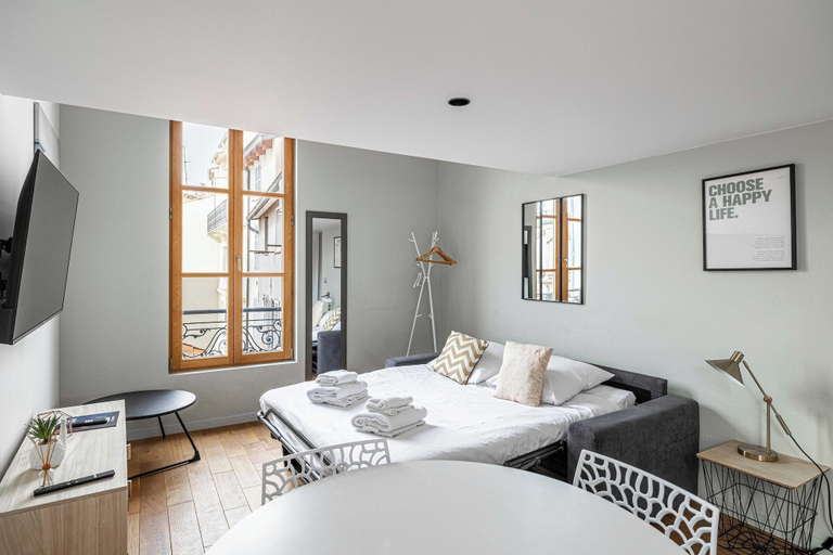 Room 4, Large Duplex - Cannes Center, Alpes-Maritimes