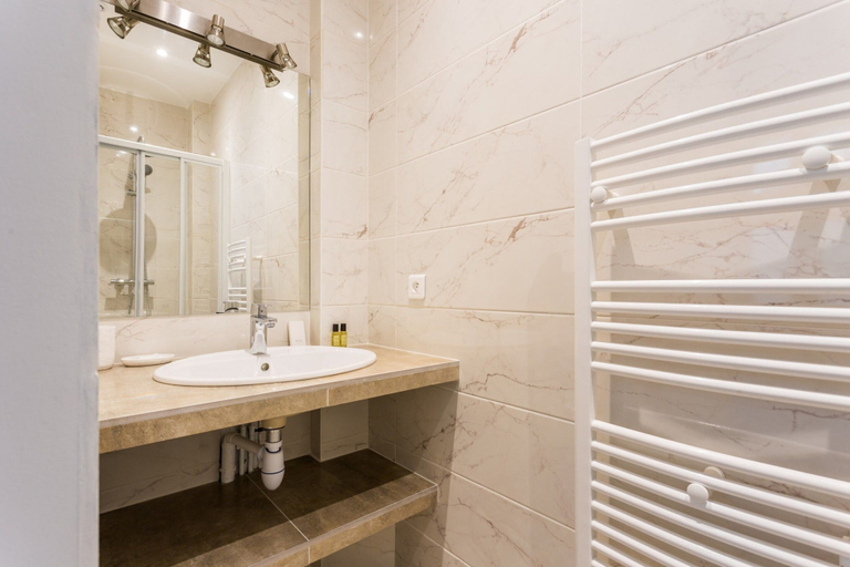 Others 3, Amazing apartment - 2BR6P - Bastille, Paris