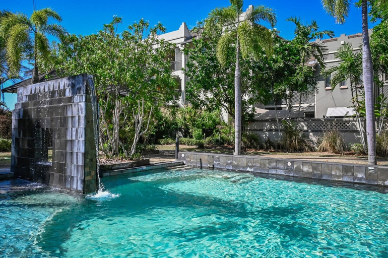 Room 5, Coral Luxe Resort - 9 Pools Gym BBQ, Cairns