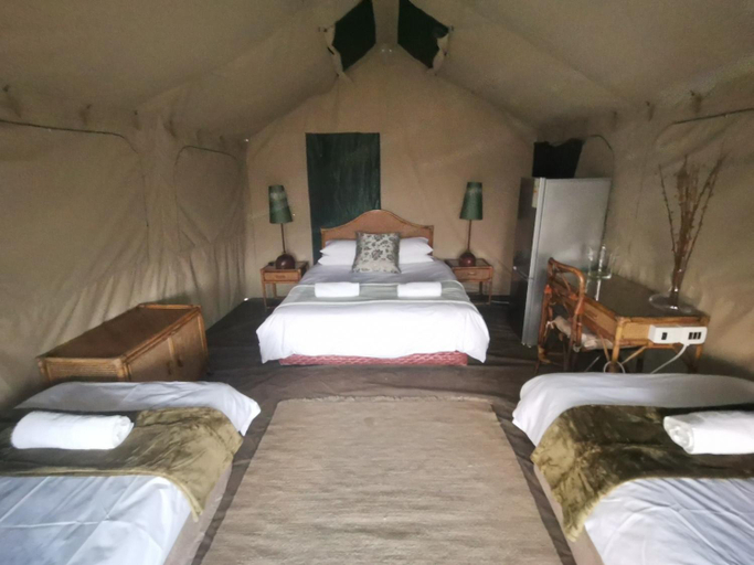 Bedroom, Ou Kraal Tented Lodge, Bojanala