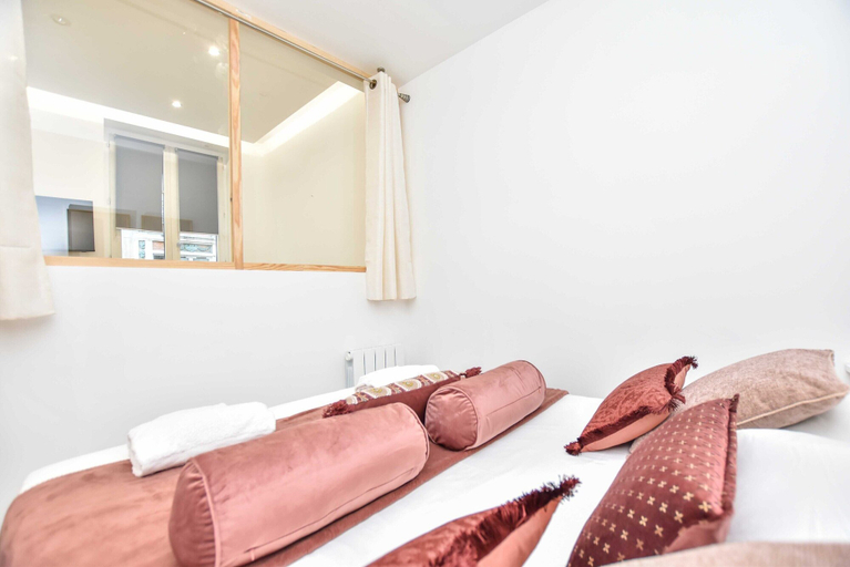 Bedroom 4, Amazing Apartment - Le Marais, Paris