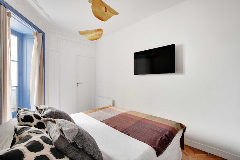 Room 2, Parisian Luxury & Charm With A/C - St Germain, Paris