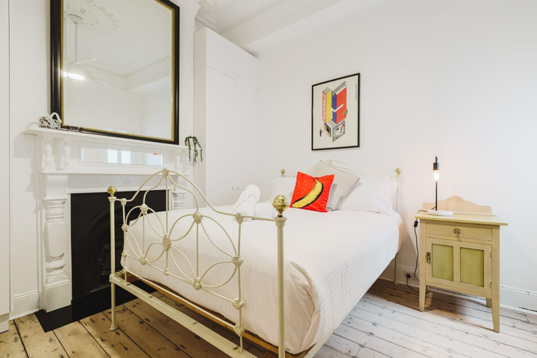 Room 4, 135barkly in Mornington, Melbourne